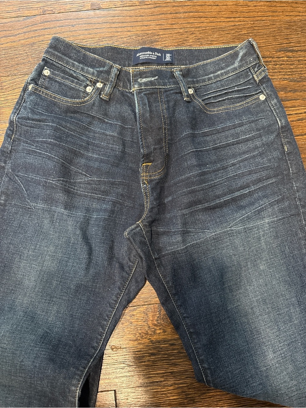 Abercrombie & Fitch Men's Signature Stretch Athletic Straight Dark Indigo Jeans